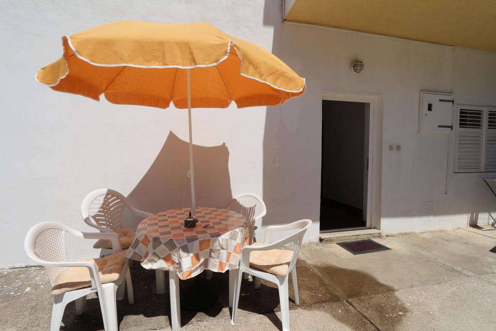 Apartments Antoneta Makarska Buitenkant foto