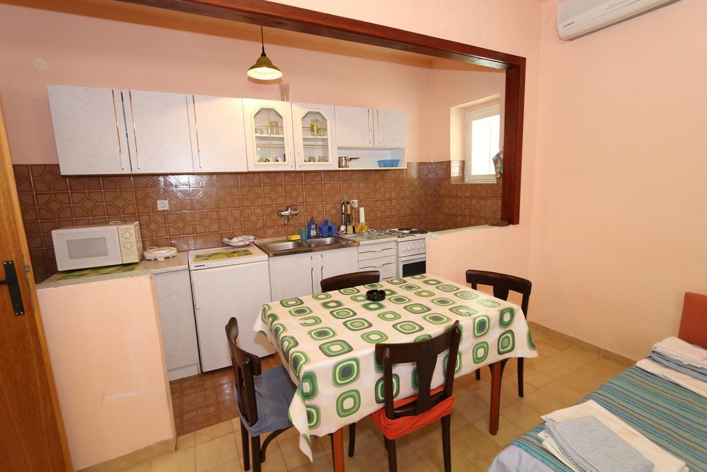 Apartments Antoneta Makarska Buitenkant foto