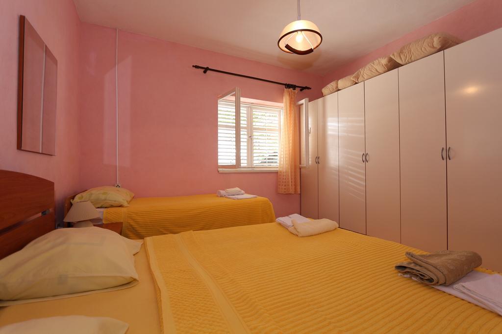 Apartments Antoneta Makarska Buitenkant foto