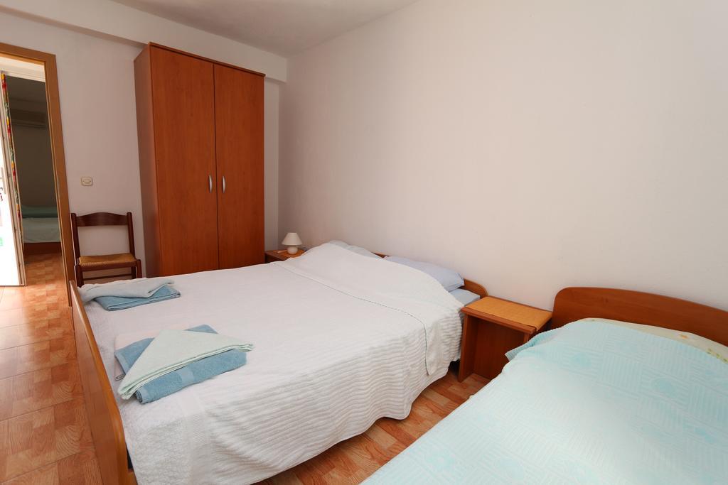 Apartments Antoneta Makarska Buitenkant foto