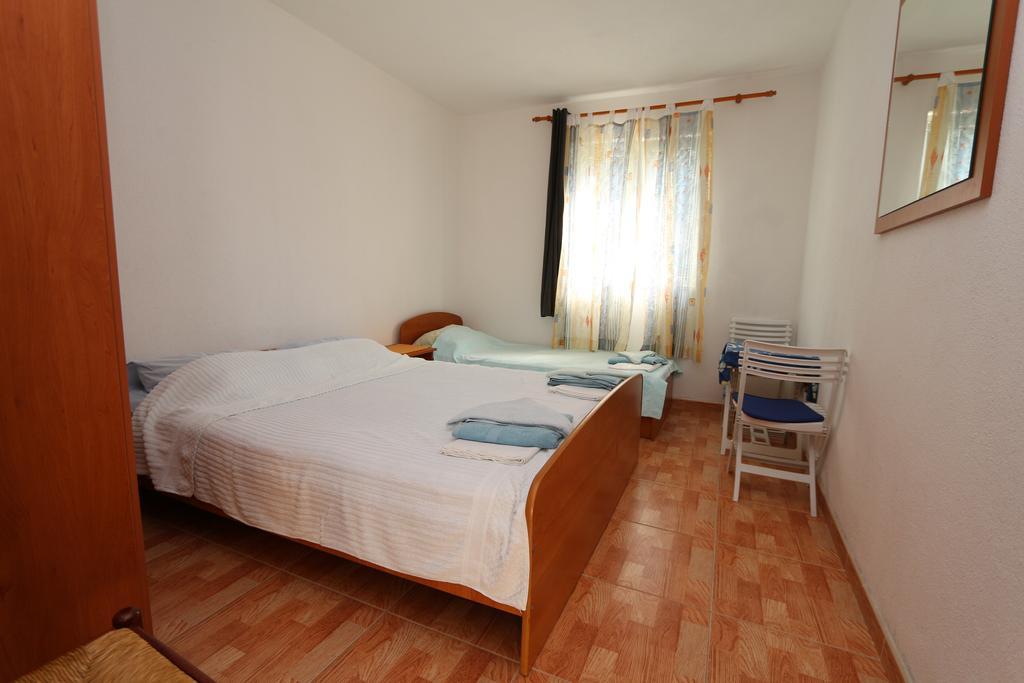 Apartments Antoneta Makarska Buitenkant foto