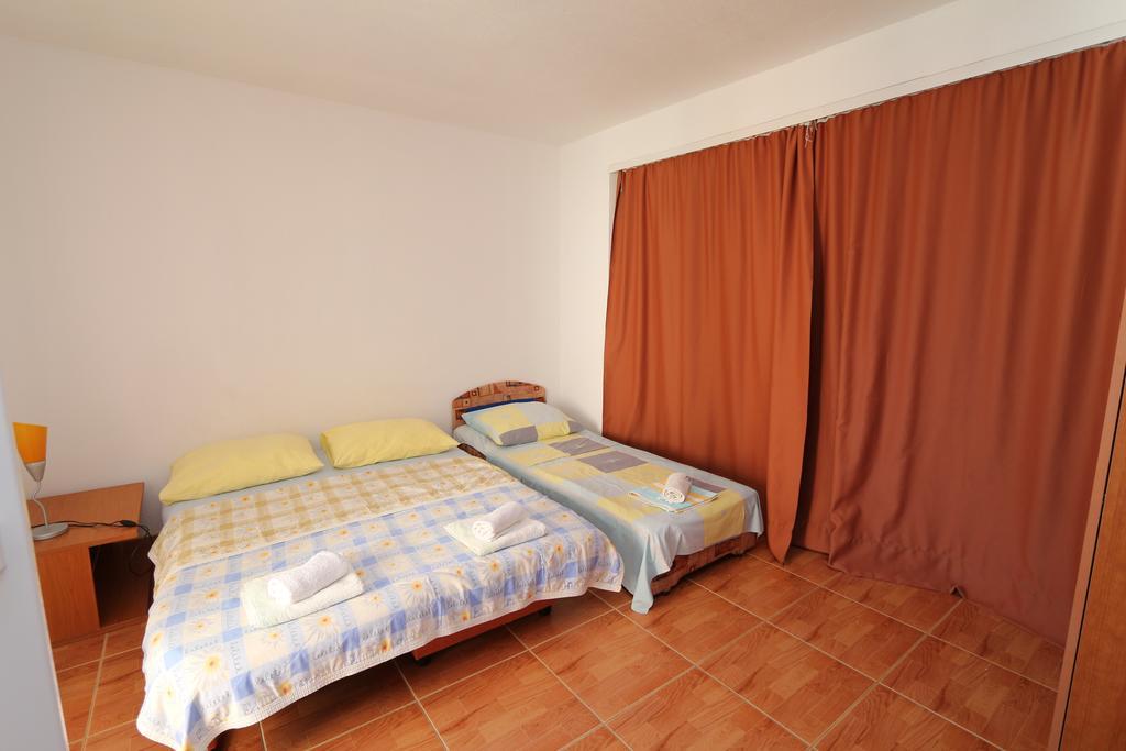 Apartments Antoneta Makarska Buitenkant foto