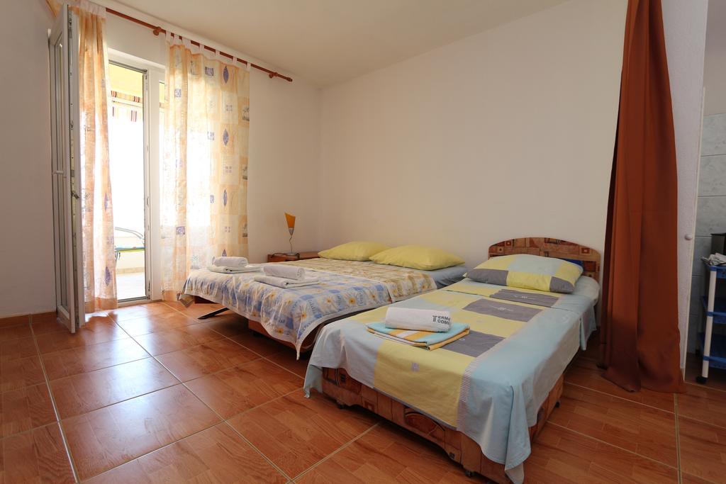 Apartments Antoneta Makarska Buitenkant foto