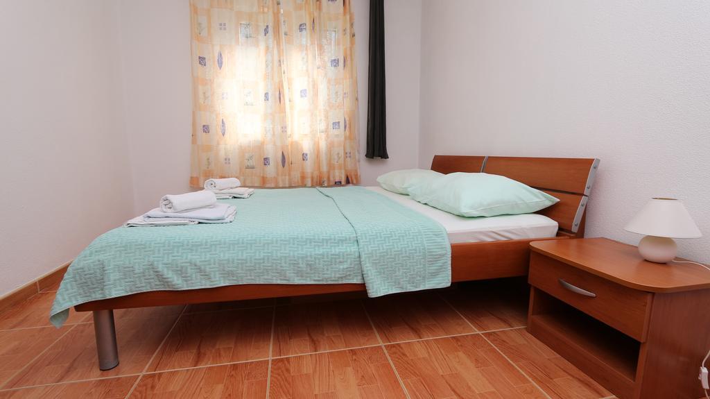 Apartments Antoneta Makarska Buitenkant foto