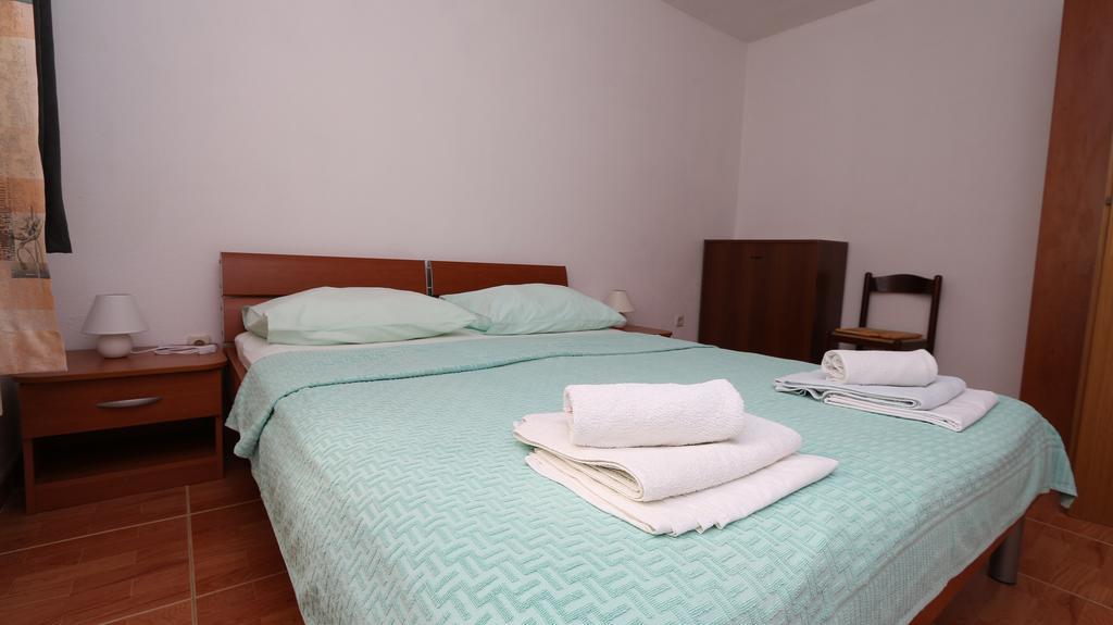 Apartments Antoneta Makarska Buitenkant foto