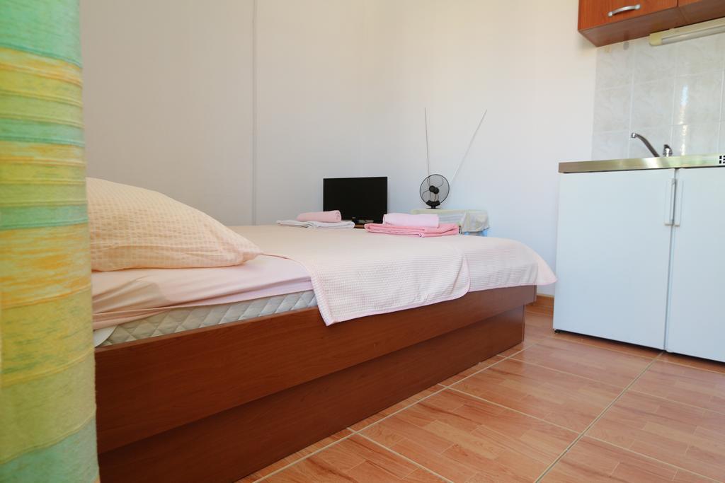 Apartments Antoneta Makarska Buitenkant foto
